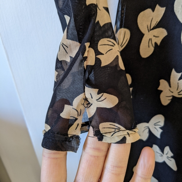 Black Long-Sleeve Tulle Dress with Bowtie Pattern - Picture 4 of 5